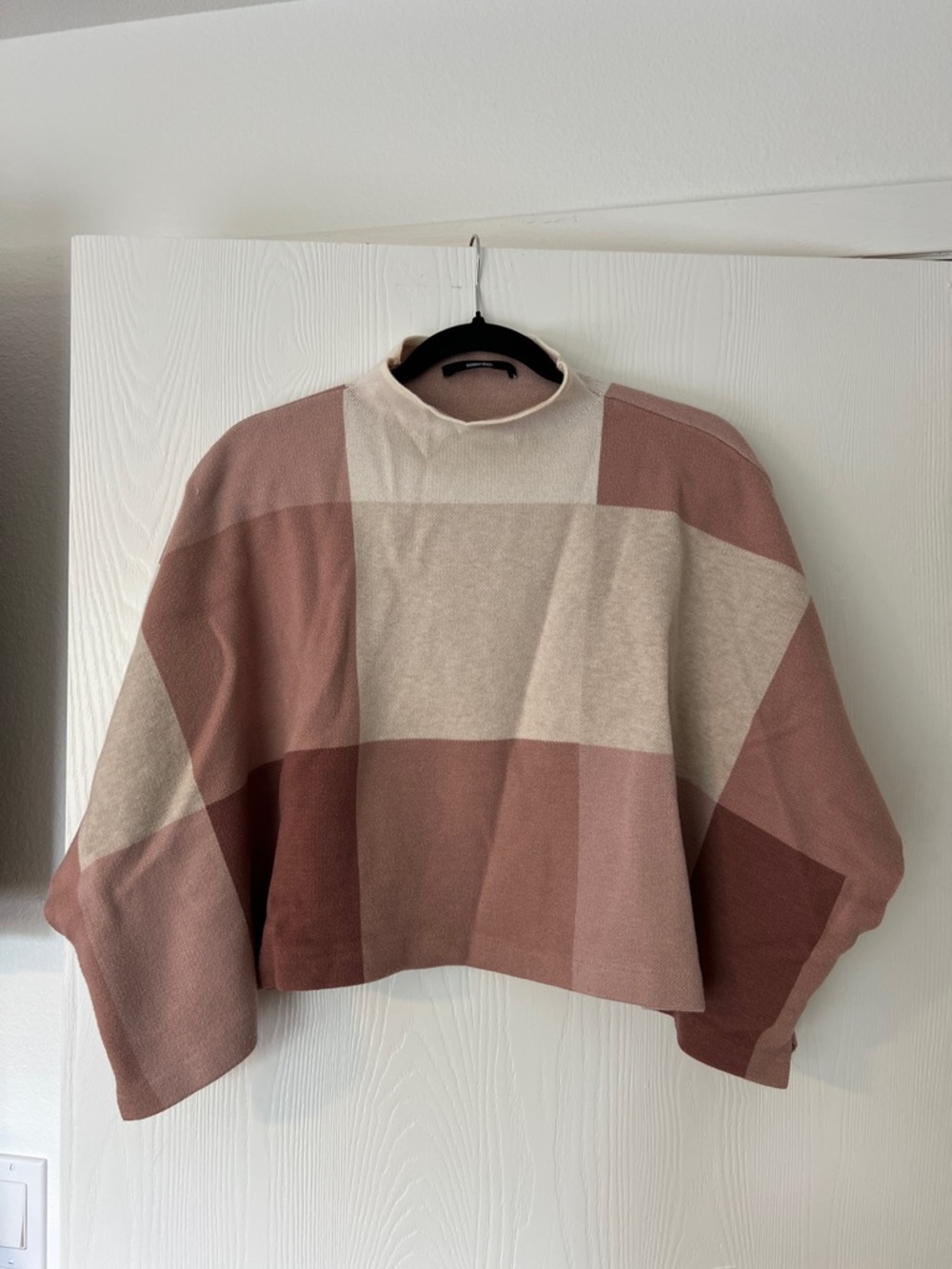 Cropped Colorblock Mockneck Sweater in Pink and Cream